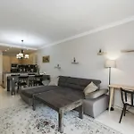 Perfect Location Between Golf And Beach