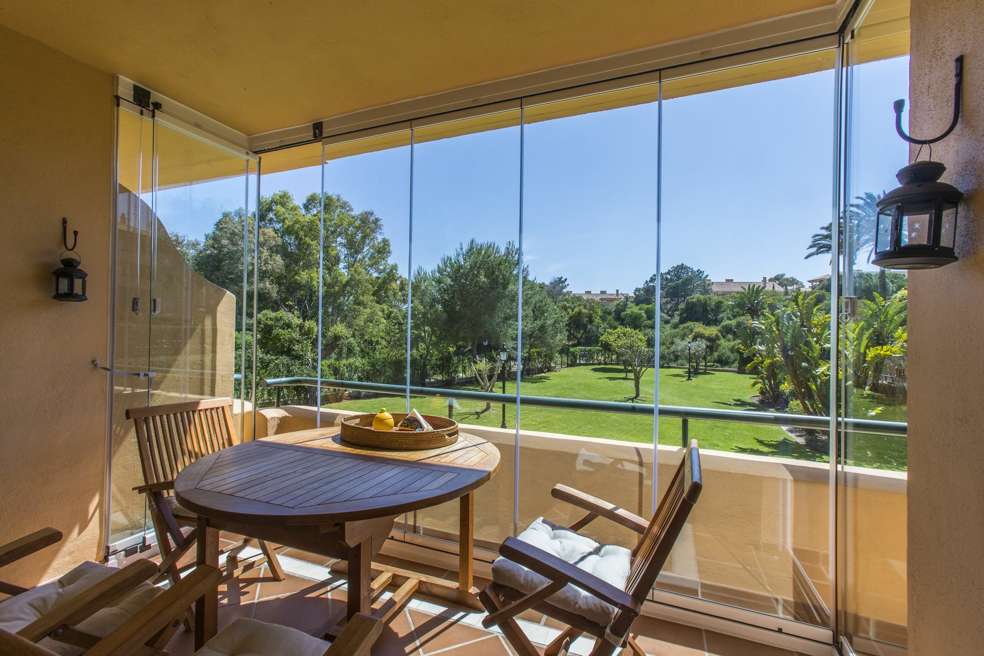 Perfect Location Between Golf And Apartamento